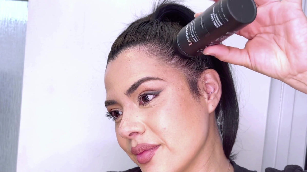 Carica il video: How to Use Lemooree Hair Building Fibers